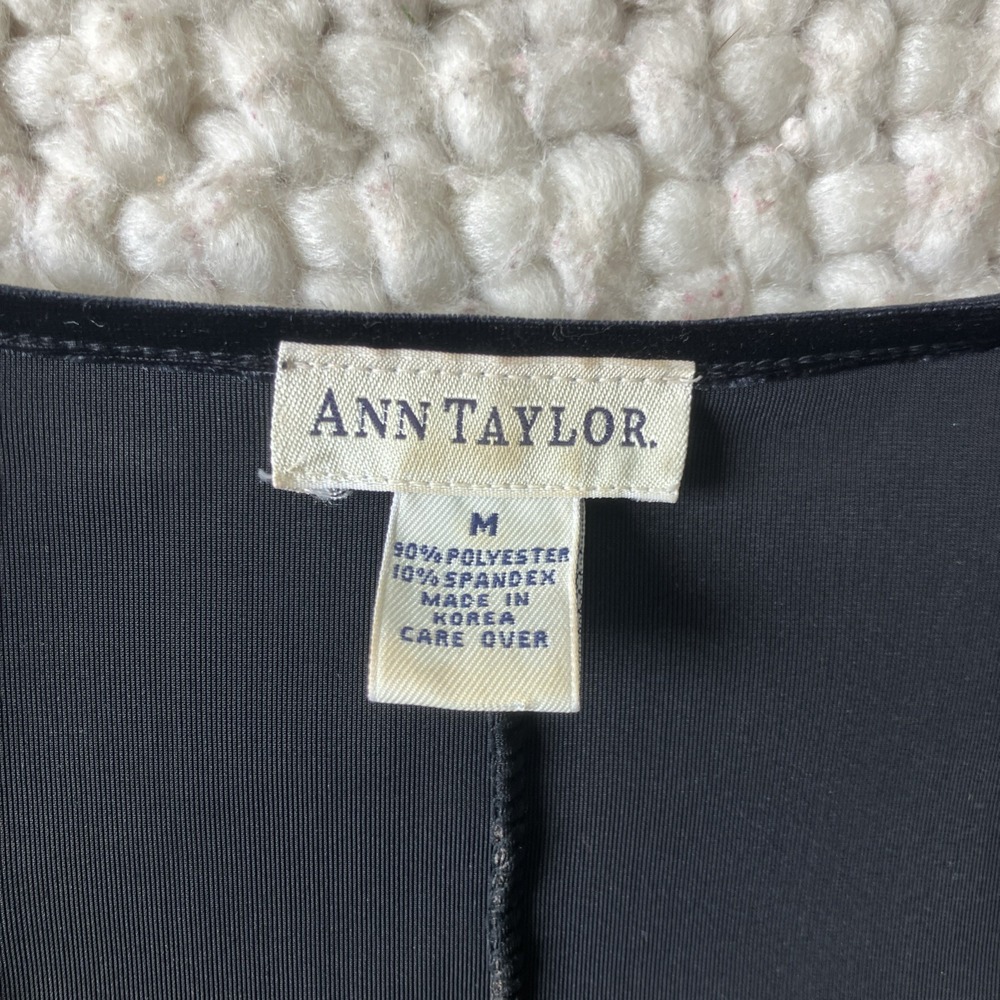 VTG Ann Taylor Black Velvet Wrap Cardigan Medium Whimsigoth 90's - Picture 10 of 10